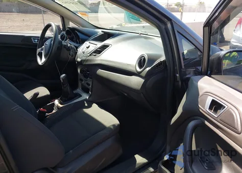 2015 Ford Fiesta Se z USA, uszkodzony, nr VIN 3FADP4EJ0FM146237